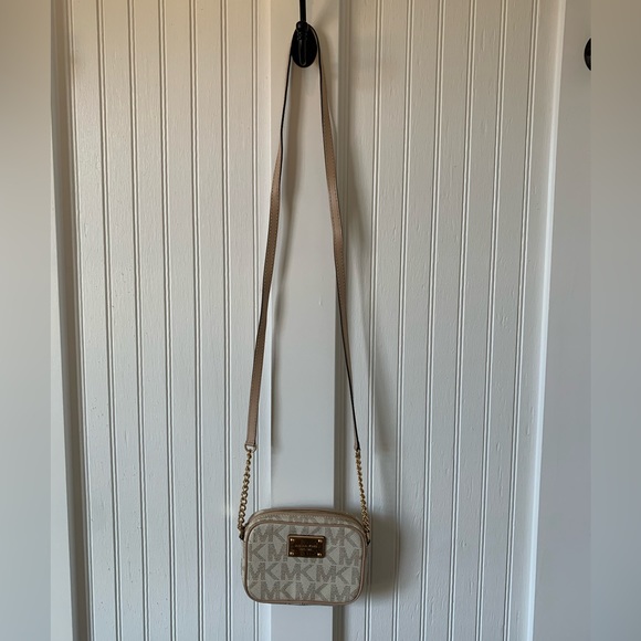 Small Leather Cream Michael Kors Crossbody - Picture 2 of 3